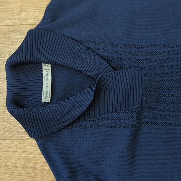 Vintage Givenchy Sport Sweater sz 40 - Picture 2 of 5
